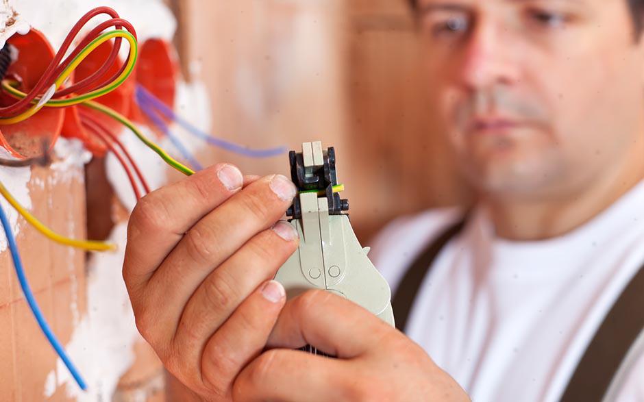 recherche travail électricien bâtiment Chatou
